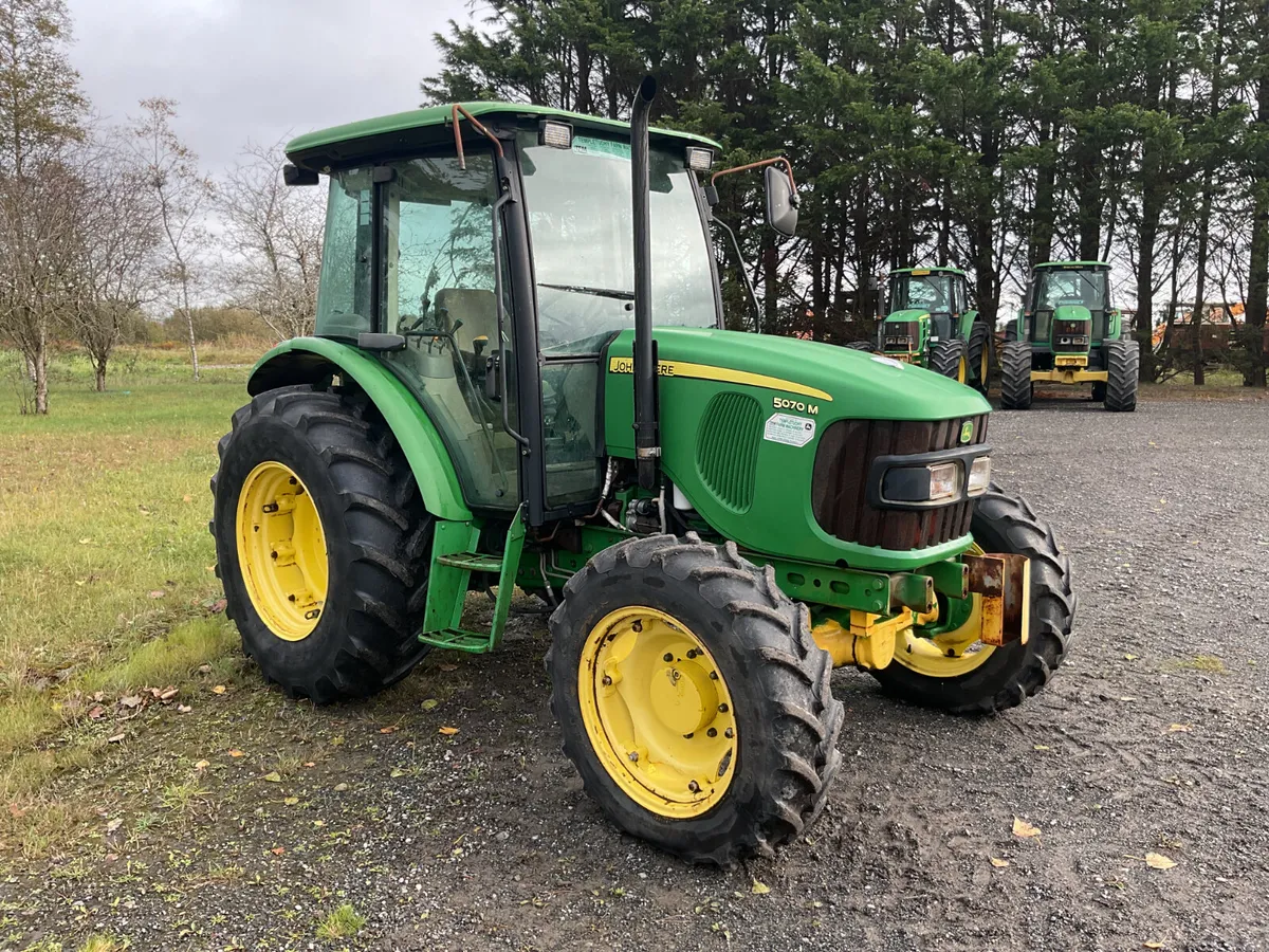 2010 John Deere 5070M 4WD Tractor For Auction - Image 3