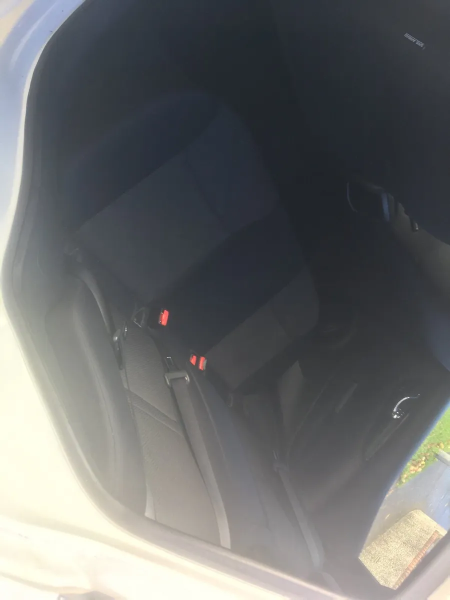 Nissan Qashqai 2015 - Image 3