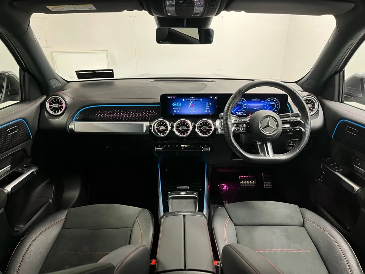 Mercedes-Benz EQB 300 AMG 4matic - Reversing Came - Image 4