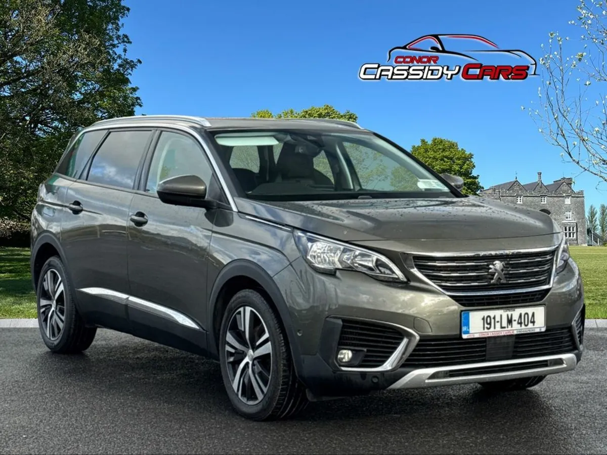 Peugeot 5008 1.5 Allure Blue HDI // 7 SEATS // 12 - Image 1