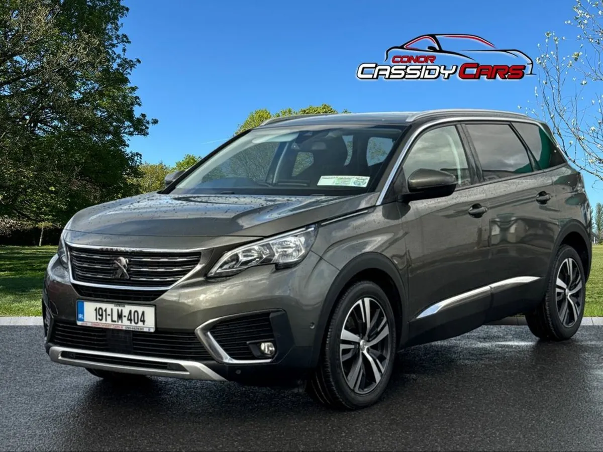 Peugeot 5008 1.5 Allure Blue HDI // 7 SEATS // 12 - Image 4