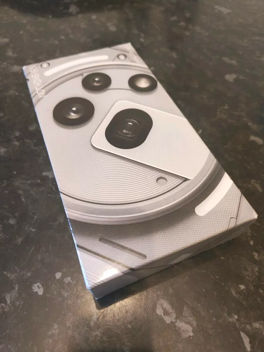 Nothing Phone 3a Pro - Image 1