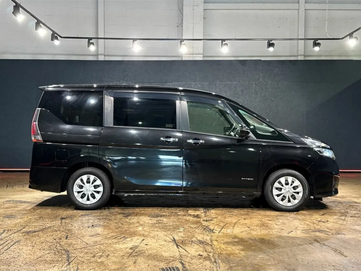Nissan Serena 2.0 HYBRID - Image 3