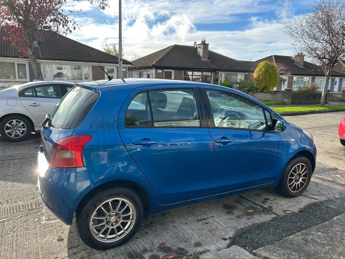 Toyota Yaris 2008 - Image 2