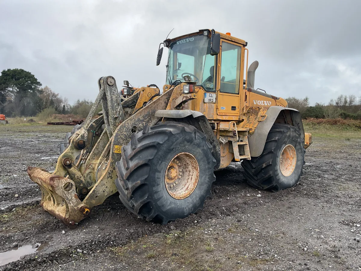 2004 Volvo L110E Loading Shovel For Auction - Image 1