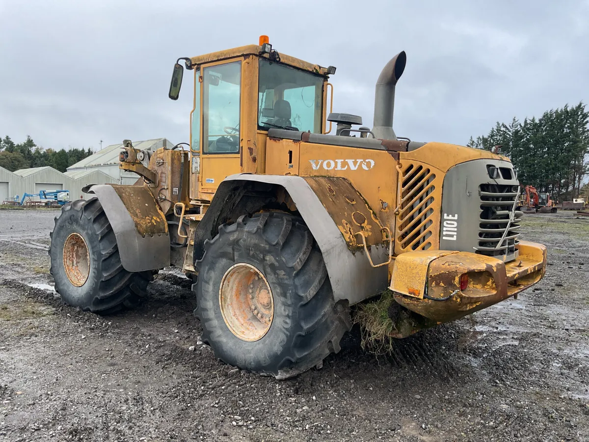 2004 Volvo L110E Loading Shovel For Auction - Image 3