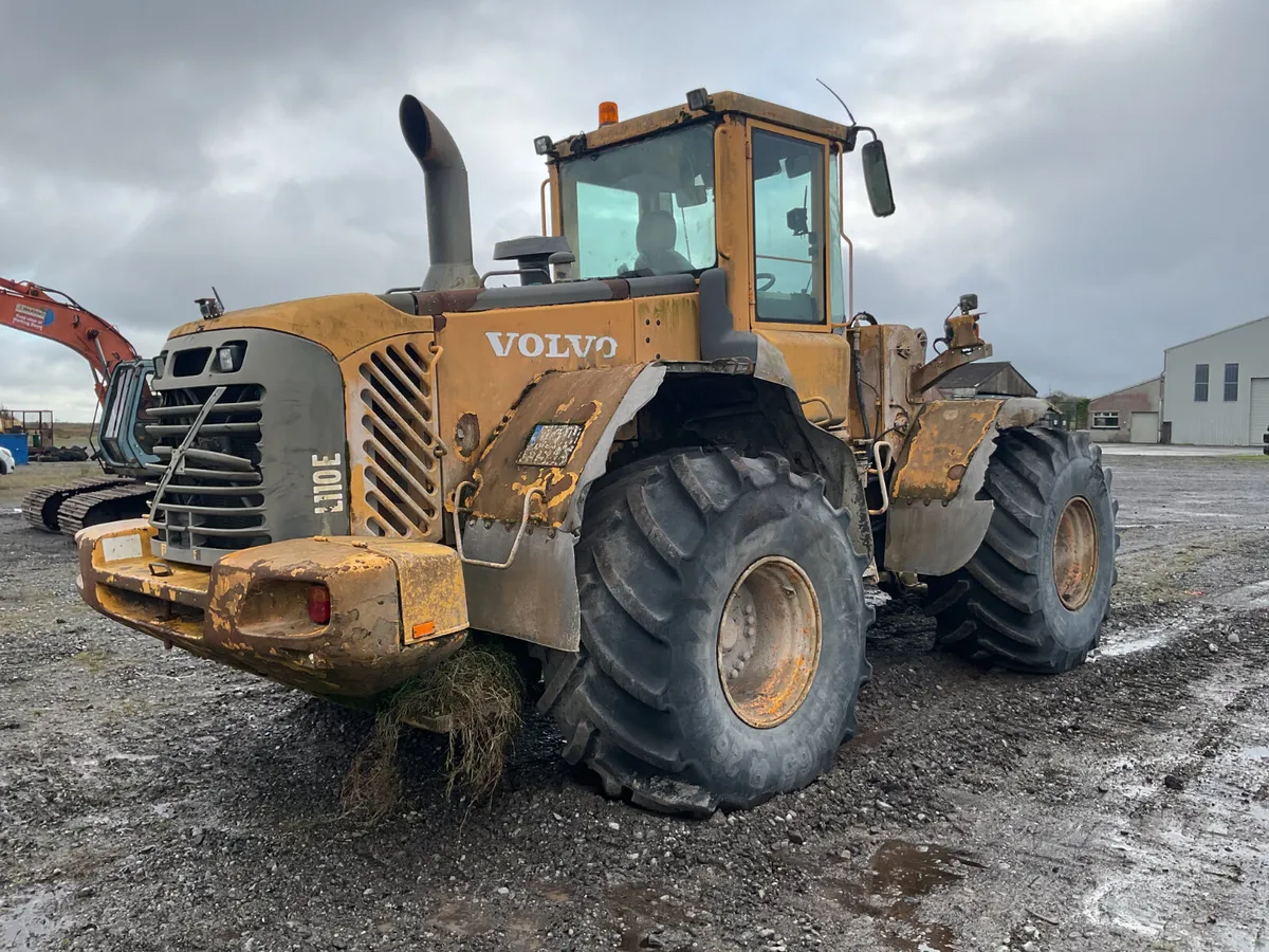 2004 Volvo L110E Loading Shovel For Auction - Image 4