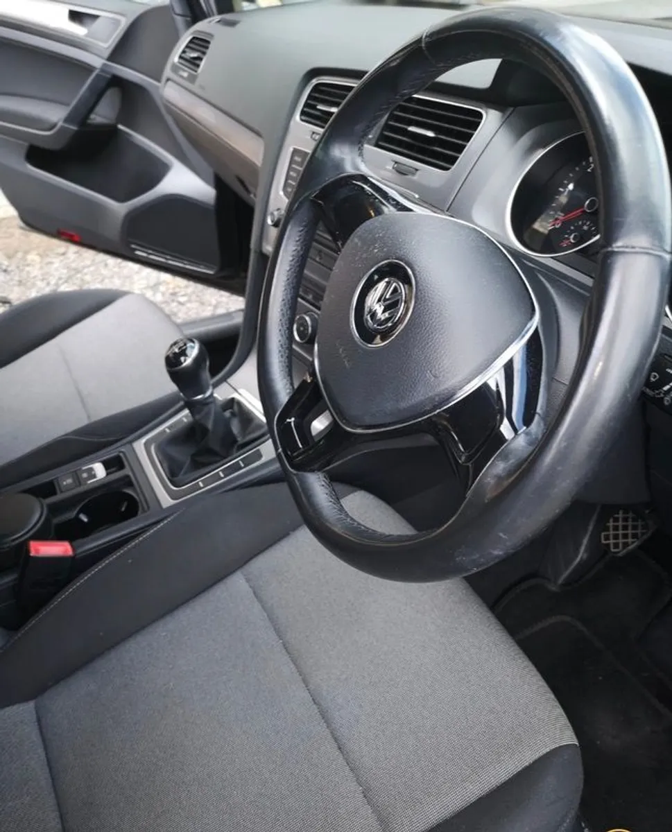 2014 Volkswagen Golf Bluemotion - Image 4