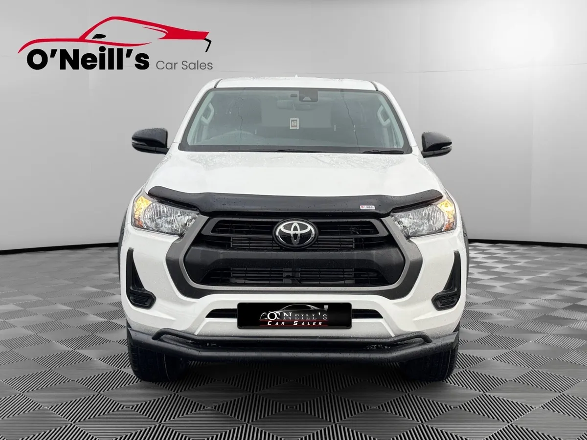 Toyota Hilux 2024 11KM!! 2.8 D-4D 4DR AUTO #299 - Image 4