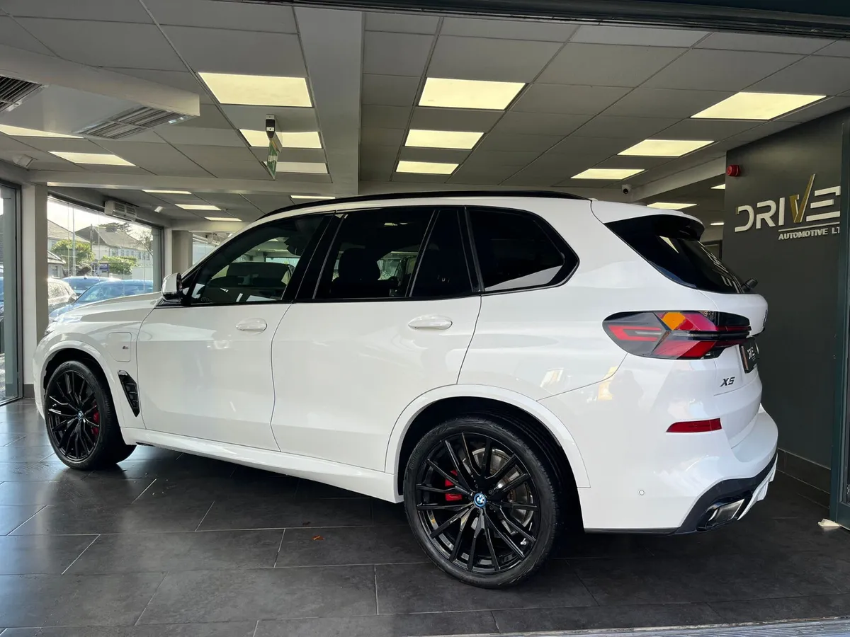251D BMW X5 50E M-SPORT - Image 4