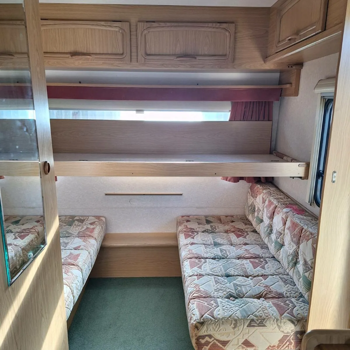 Bailey 2000 Caravan - Image 3