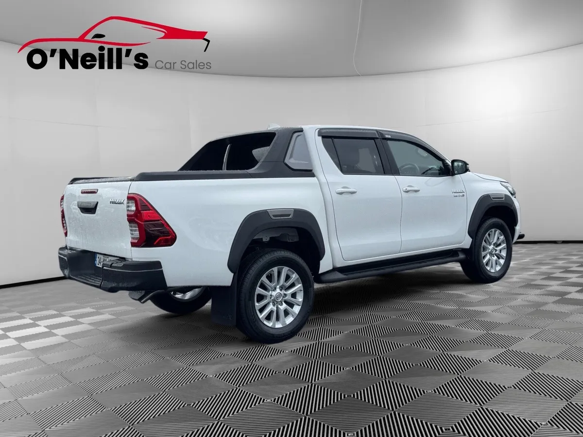 Toyota Hilux 2024 11KM!! 2.8 D-4D 4DR AUTO #299 - Image 3