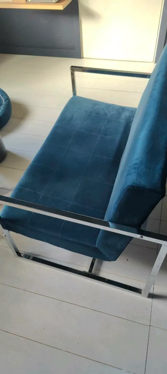 2 seater royal velvet blue seat - Image 1