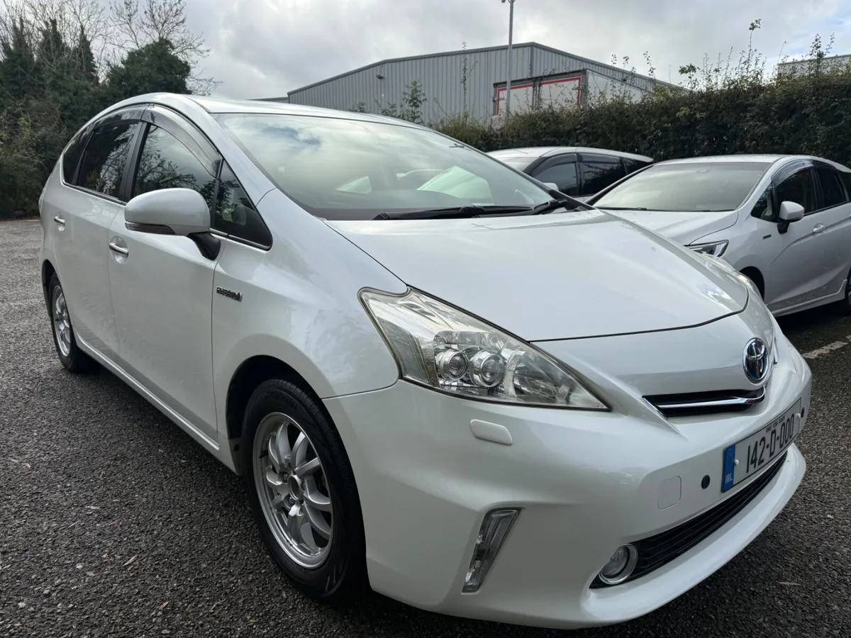 Toyota Prius 7 seats!!! - Image 1