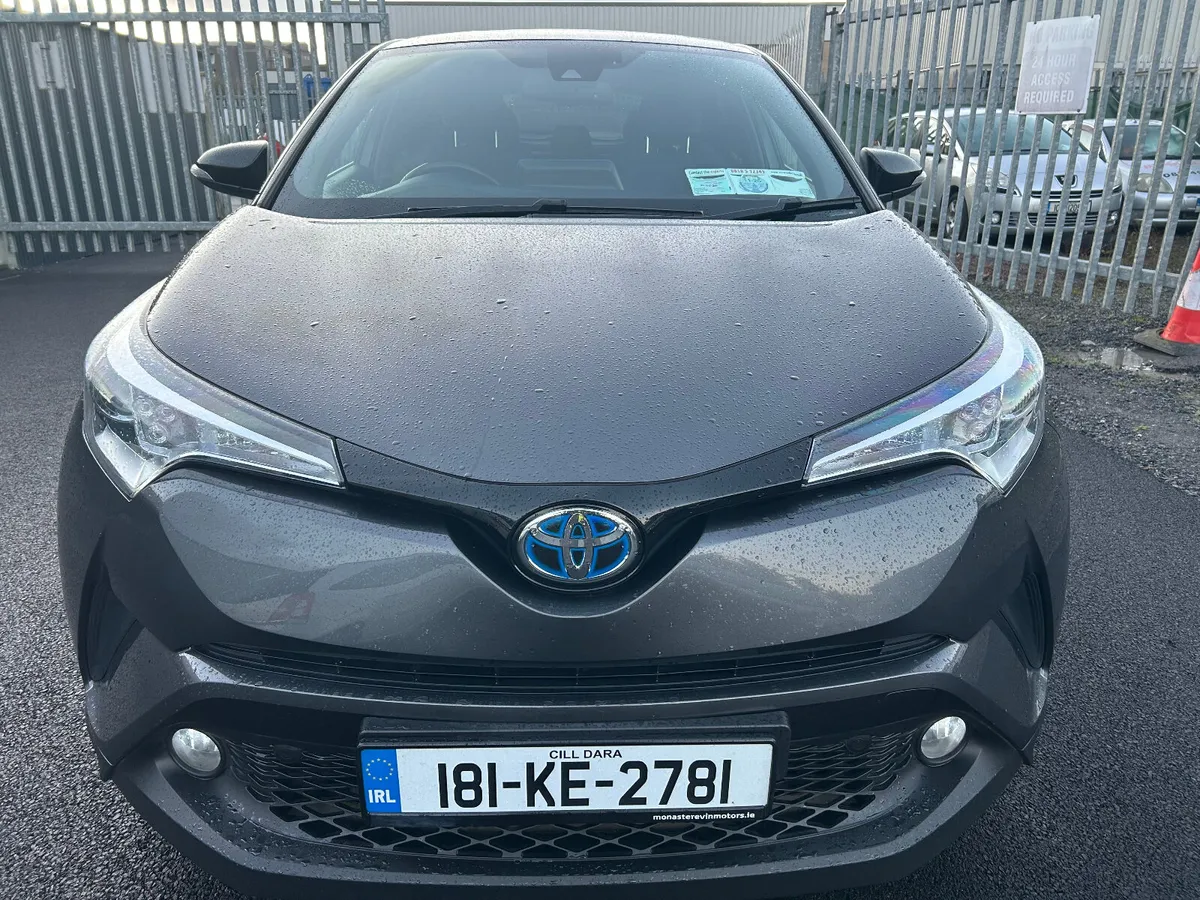 2018 Toyota C-HR HYBRID AUTOMATIC - Image 3