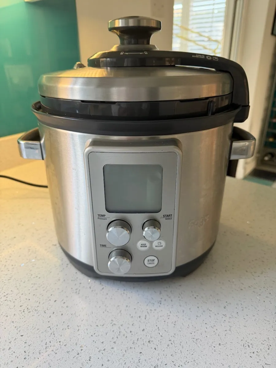 Slow Cooker - Image 1