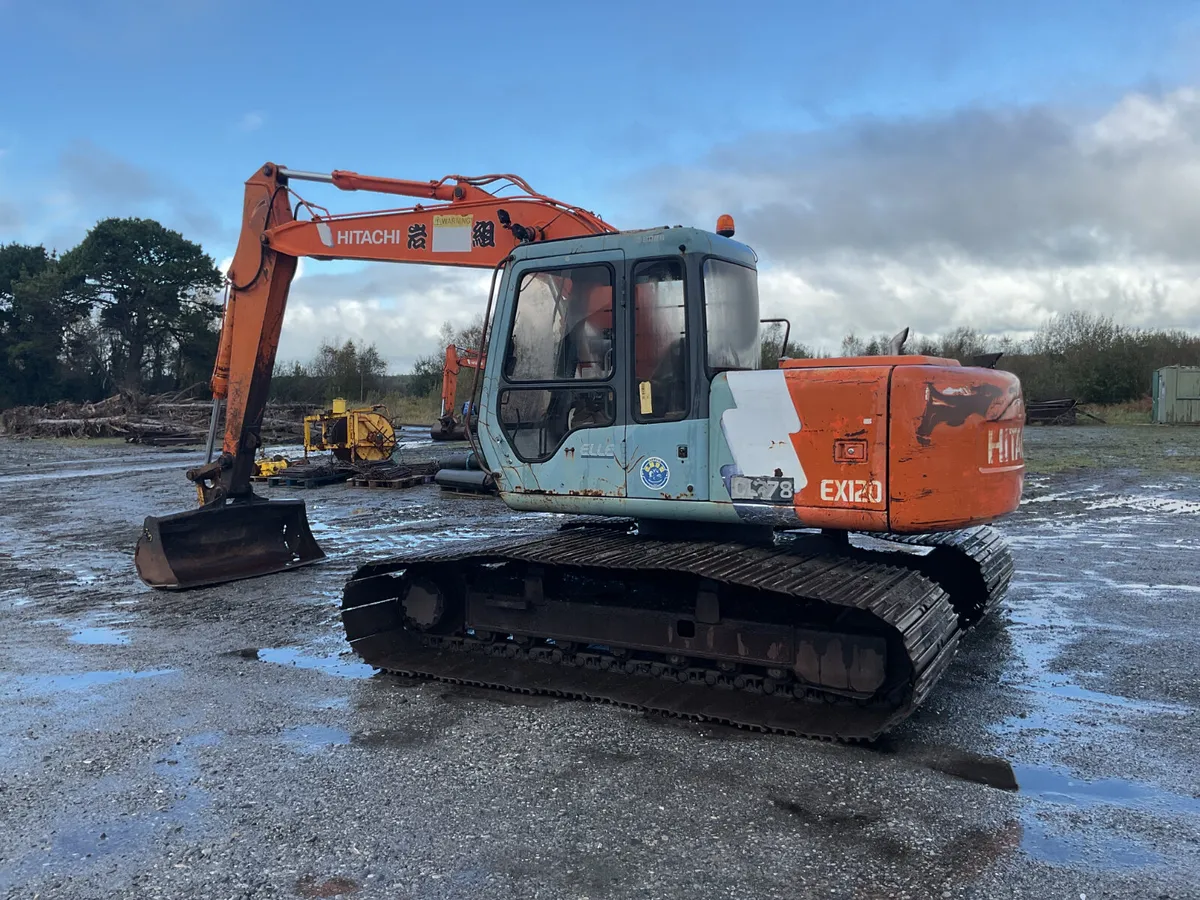 Hitachi EX120-3 Excavator - R&M Bucket For Auction - Image 4