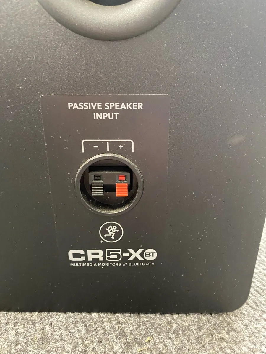 CR5-XBT Speakers - Image 3