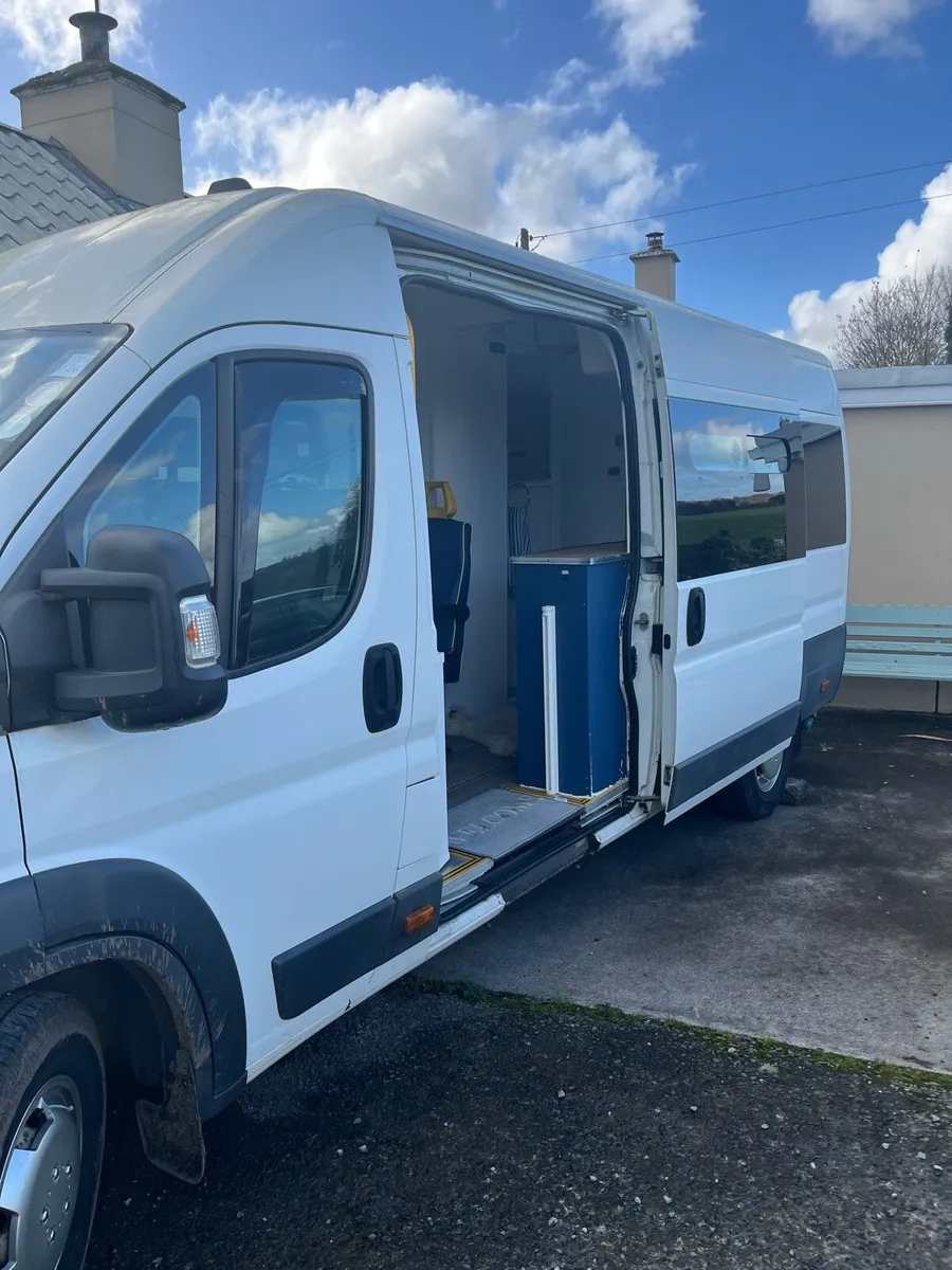 Camper van - Image 2