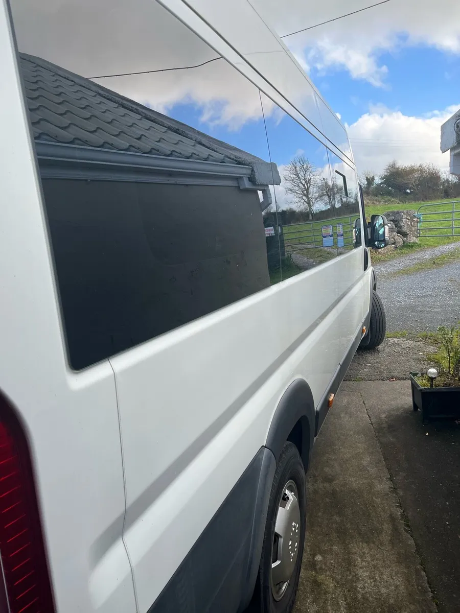 Camper van - Image 4