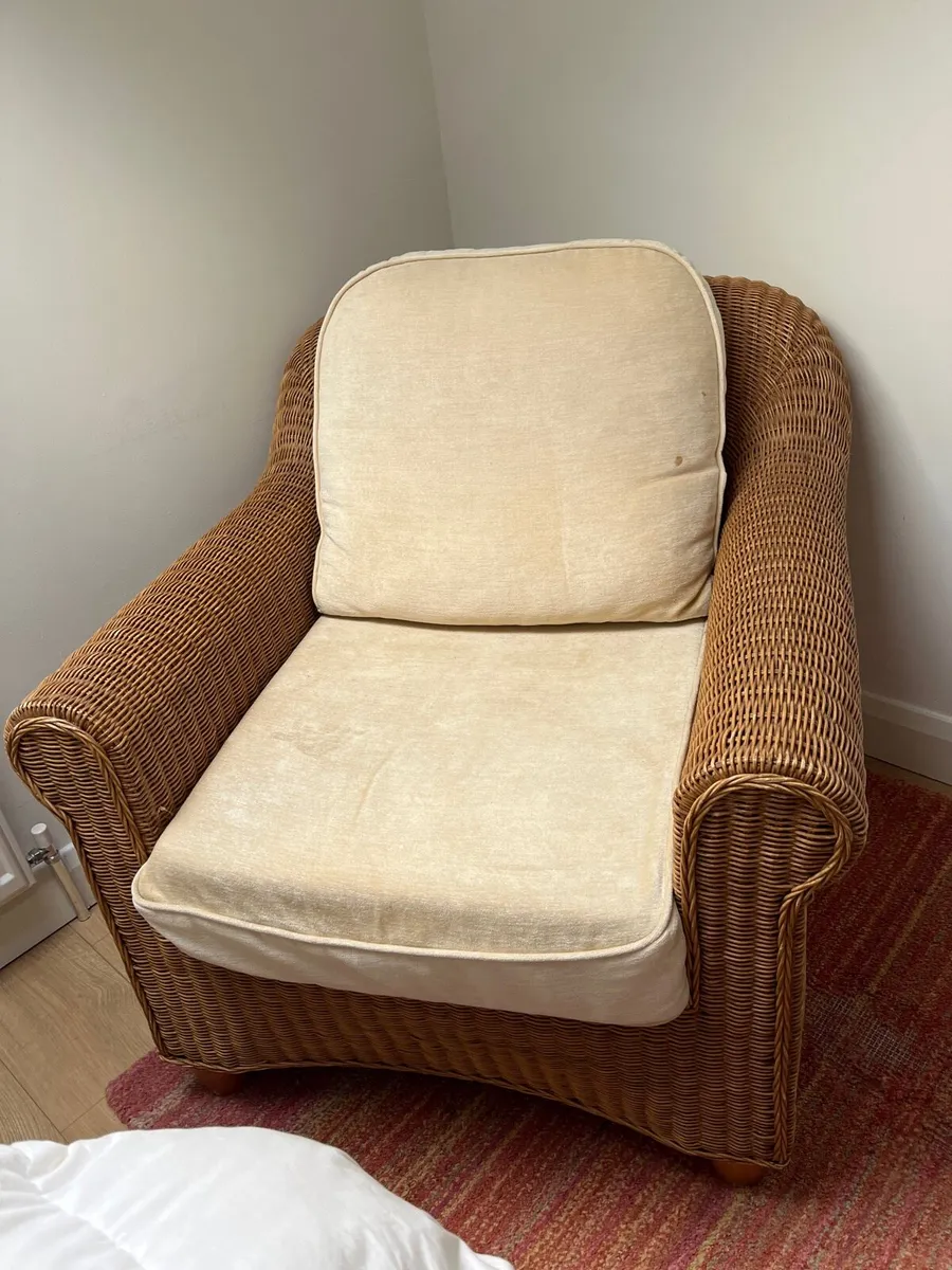 Wicker chairs - Image 1