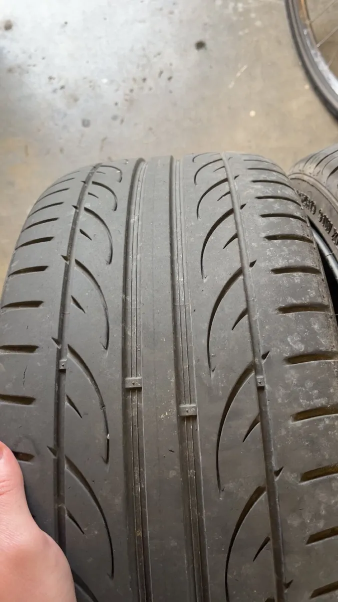 Volkswagen Jetta 2012 - Image 2