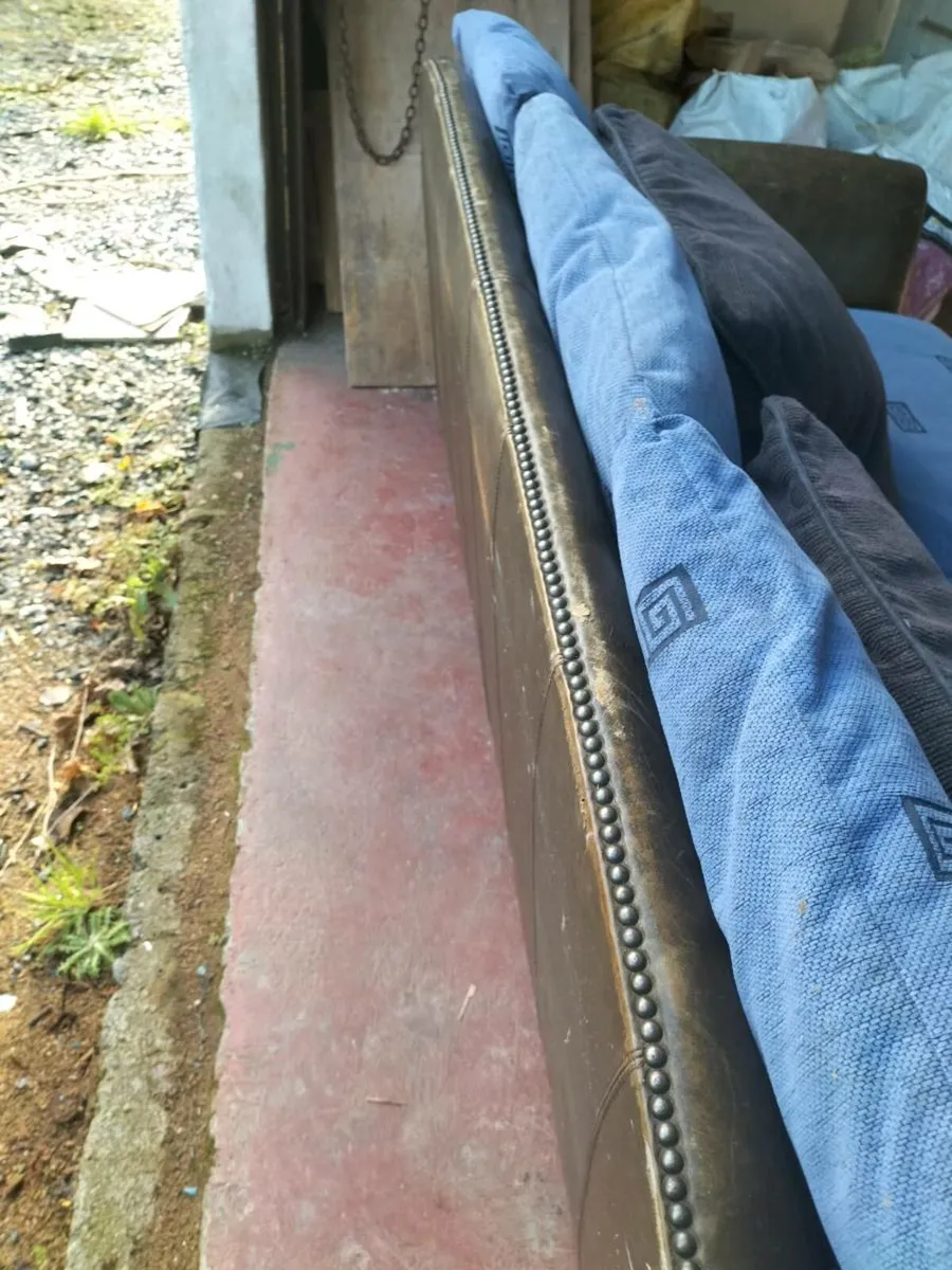 3 seater couch - Image 2