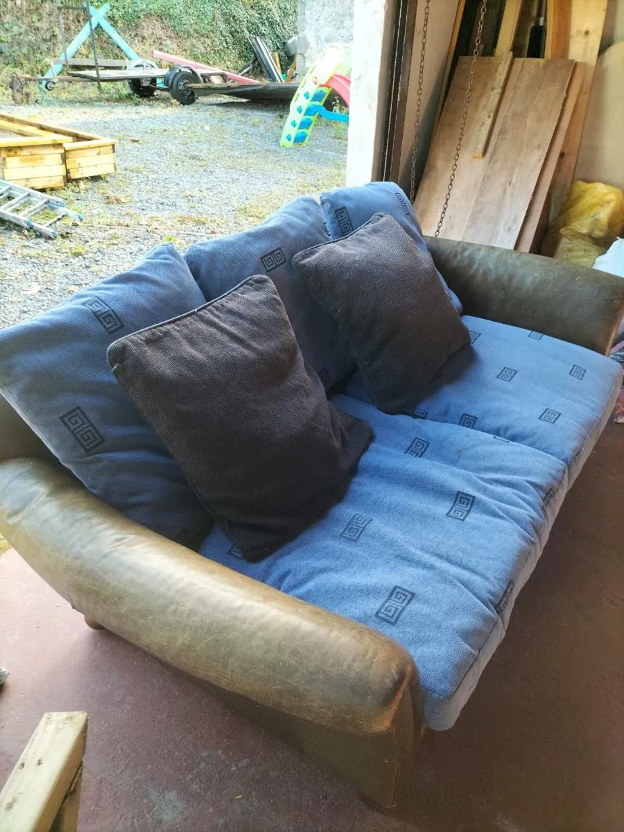 3 seater couch - Image 3