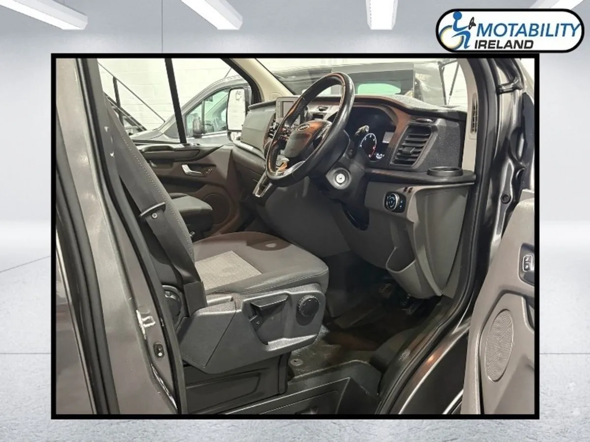 Ford Transit Custom Wheelchair Accessible - Tail- - Image 4