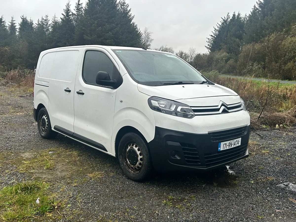 2017 Citroen Dispatch - Image 1