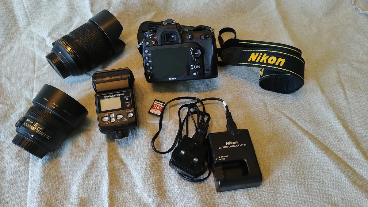 Nikon D-7100 SemiProfessional Camera - Image 2