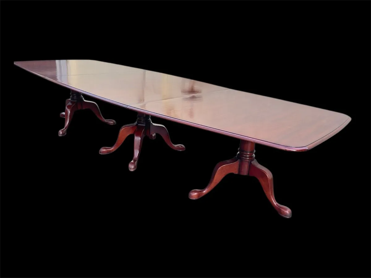 Antique three pillar Irish table - Image 2