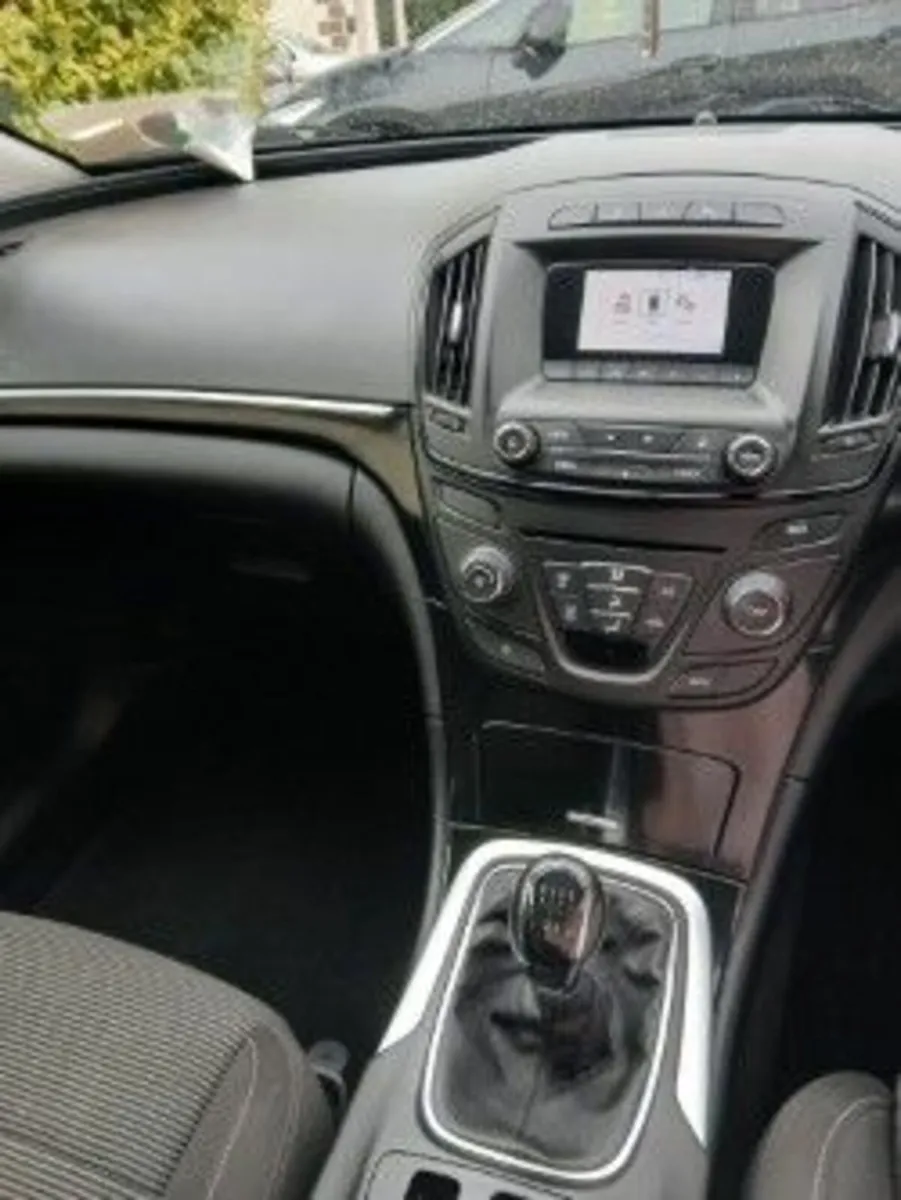 Vauxhall Insignia 2015 - Image 2