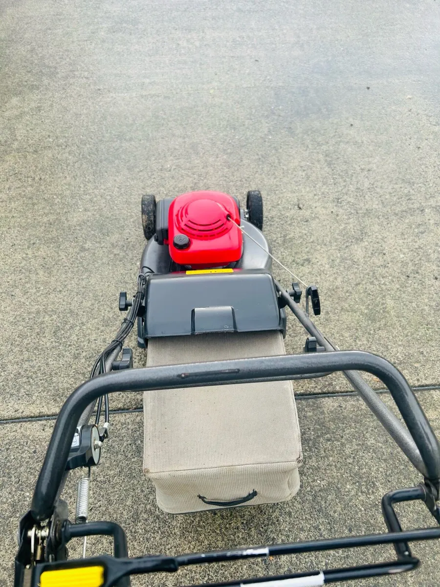 Honda HRD 535 mower - Image 2