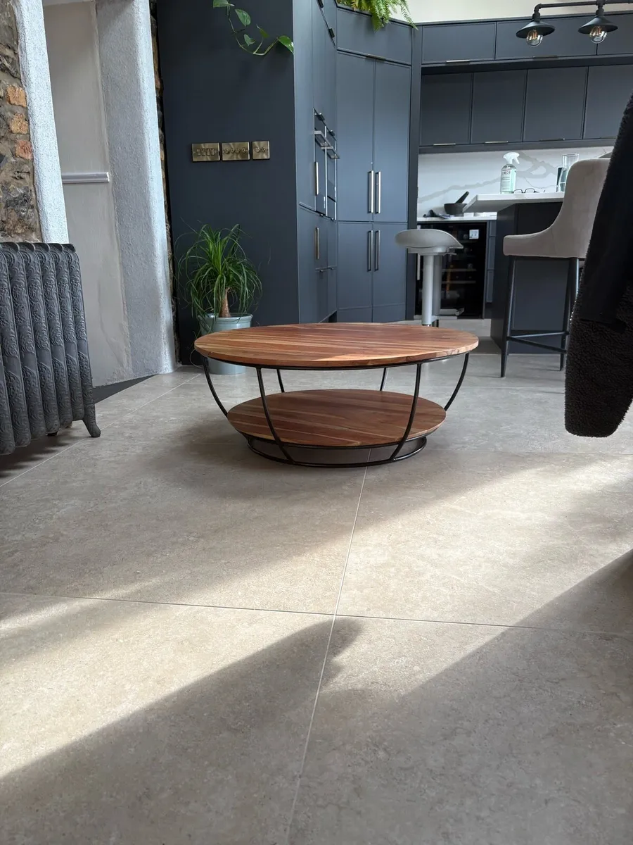 2 oak units and circular coffee table cherrywood - Image 1