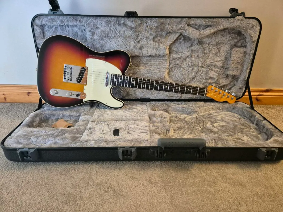 Fender Ultra Telecaster 2020, ultraburst, rosewood - Image 1