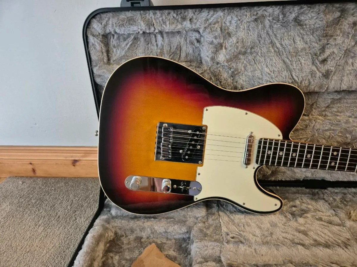 Fender Ultra Telecaster 2020, ultraburst, rosewood - Image 2