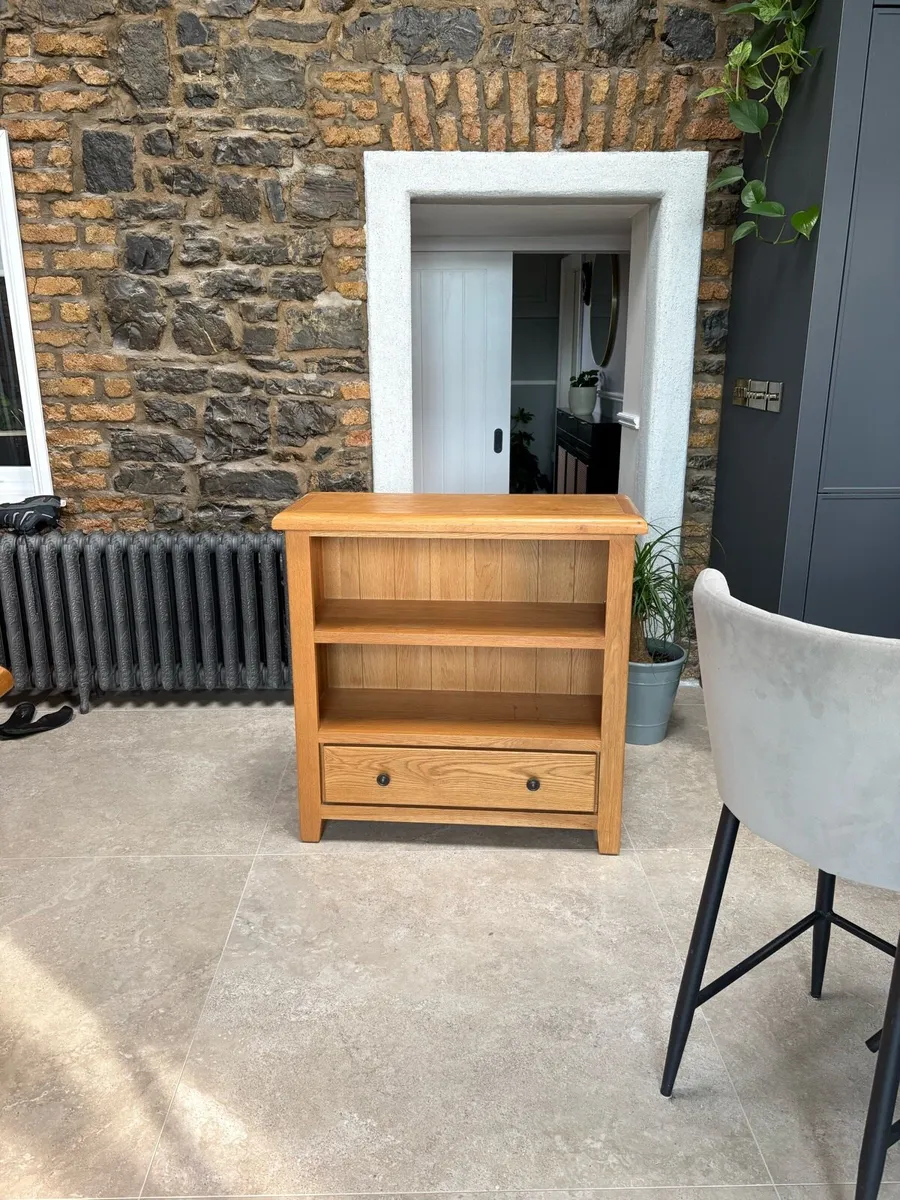 2 oak units and circular coffee table cherrywood - Image 4