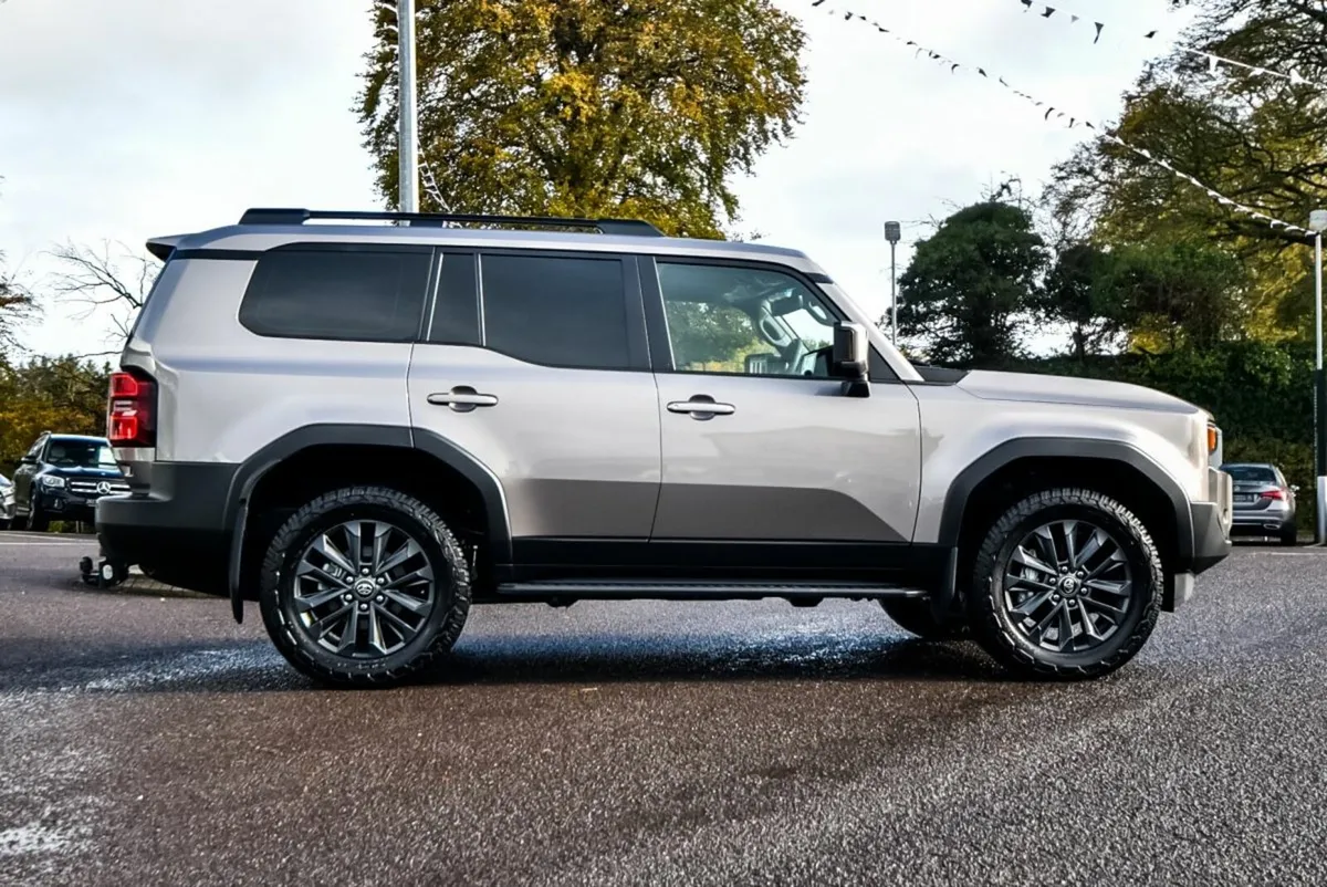 Toyota Land Cruiser (N1) Commercial ONLY 3,000km - Image 3