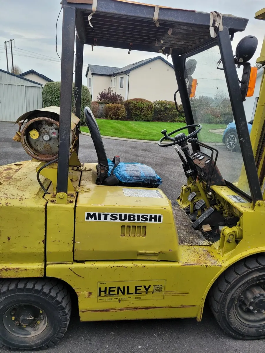 Forklift  Mitsubishi 2,5 ton gas - Image 3
