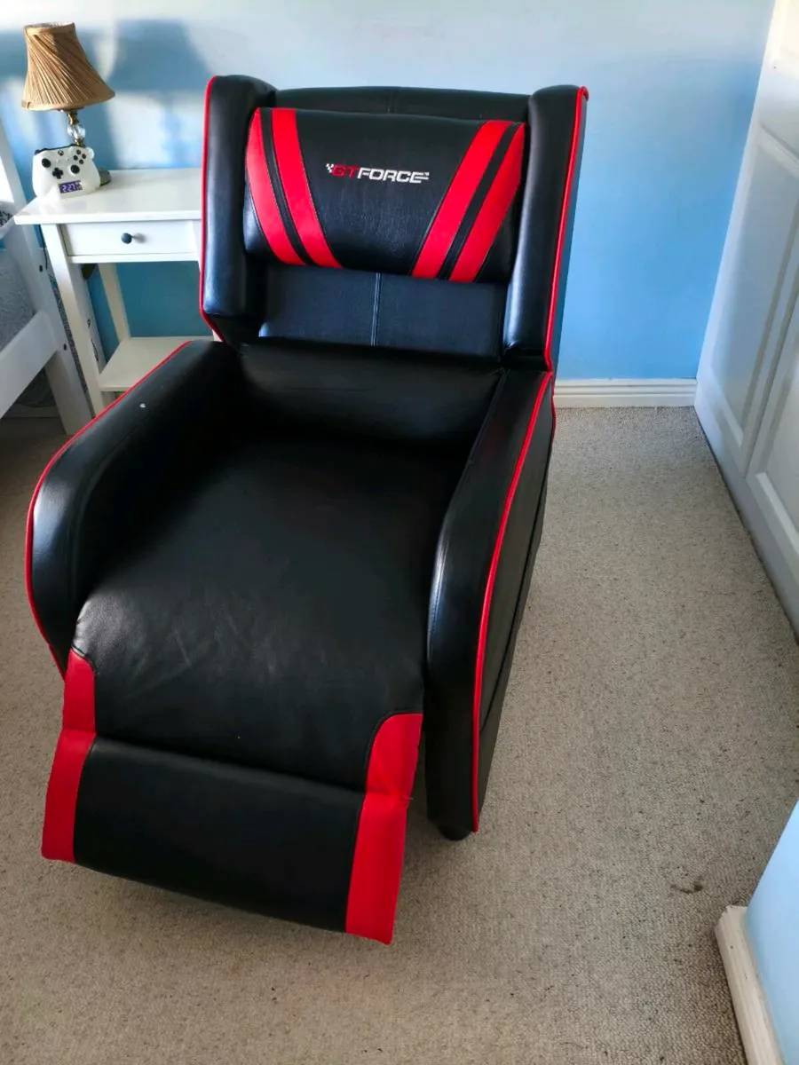 Lazy Boy Recliner Chair - Image 3