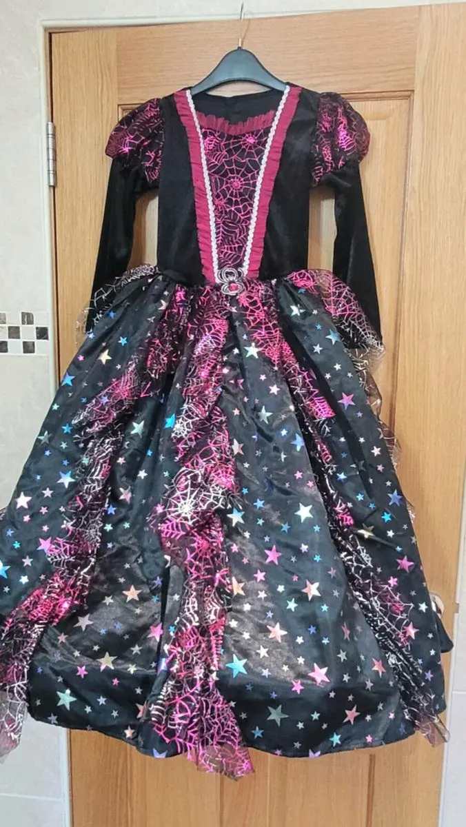 Halloween witch costume - Image 1