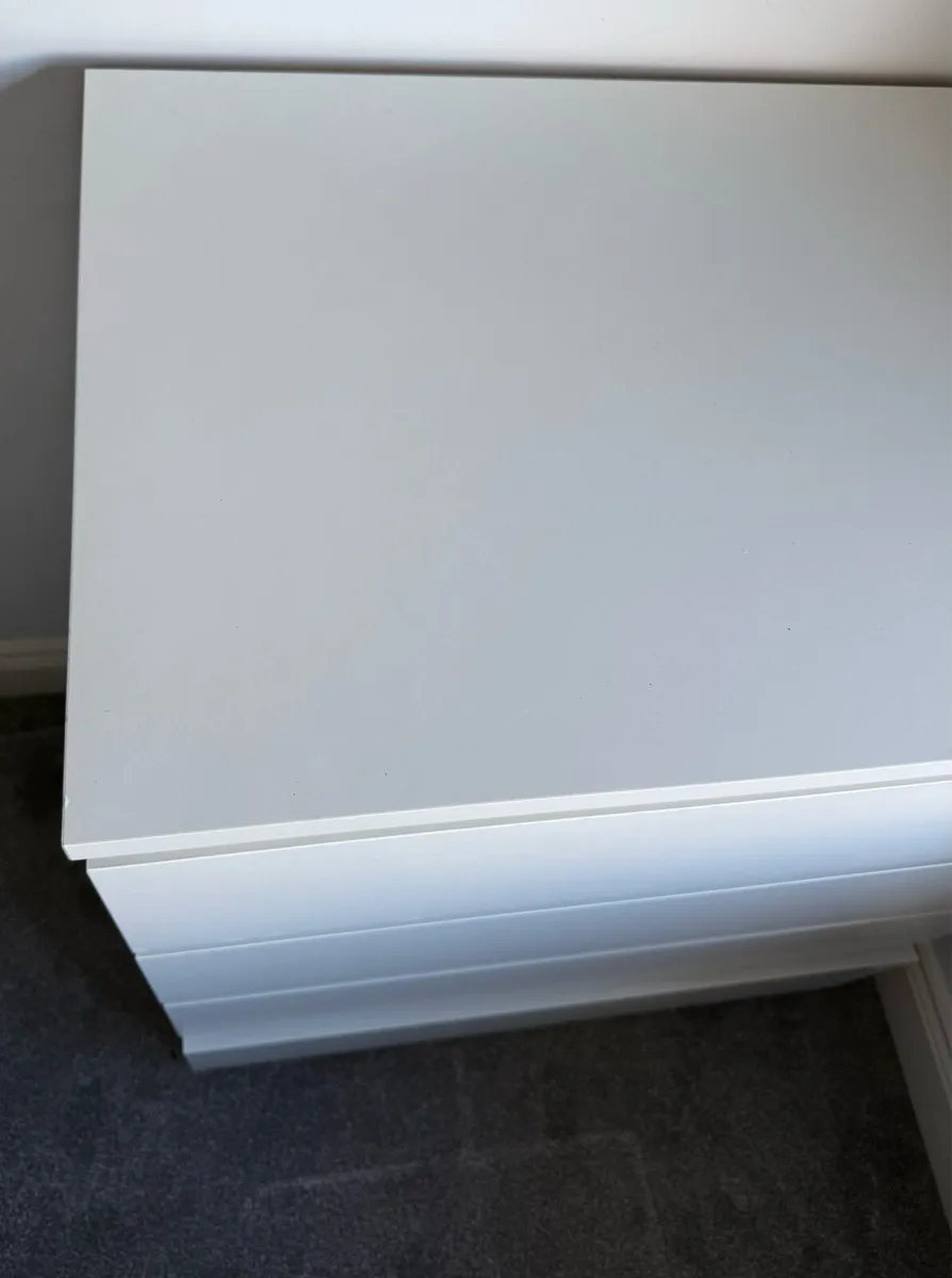 IKEA Malm 4-Drawer Chest –Needs to go today - Image 2