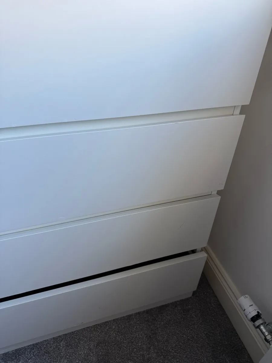 IKEA Malm 4-Drawer Chest –Needs to go today - Image 4