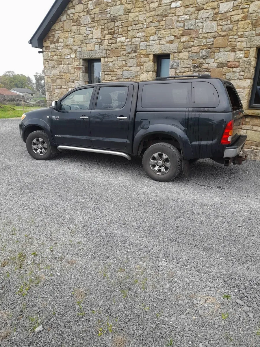 Toyota Hilux 2009 - Image 1