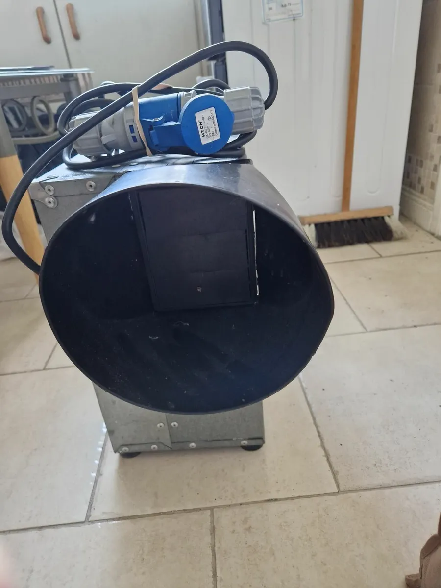 Gibbons 1.5HP Inflatable Fan, Excellent Condition - Image 3