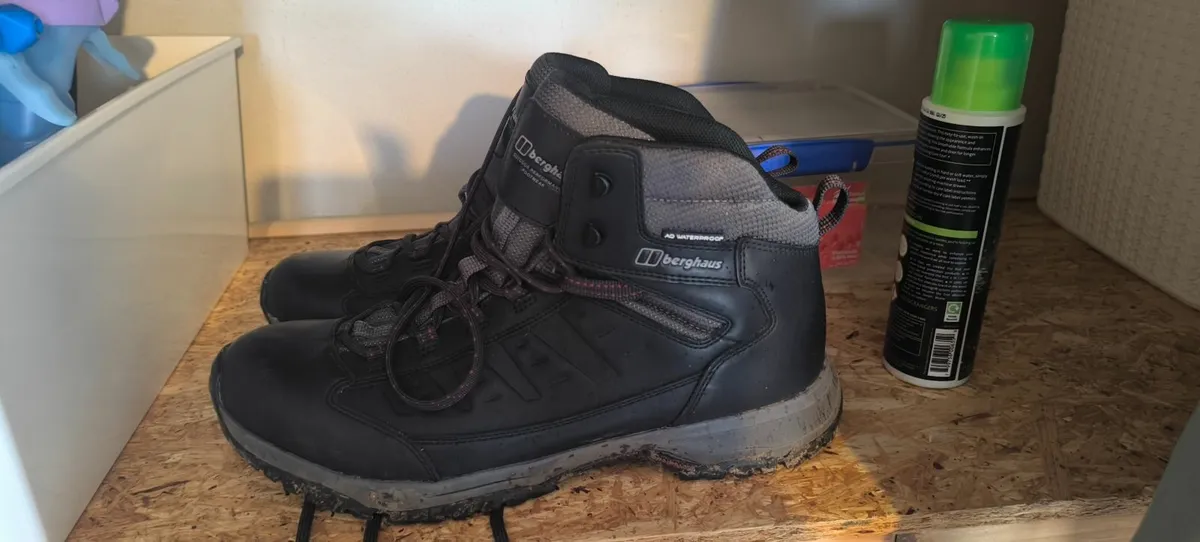 Berghaus walking Boots Goretex - Image 3