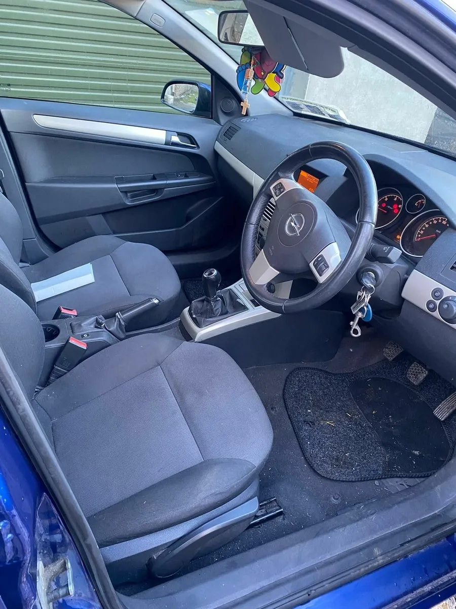 Opel Astra 2008 - Image 3