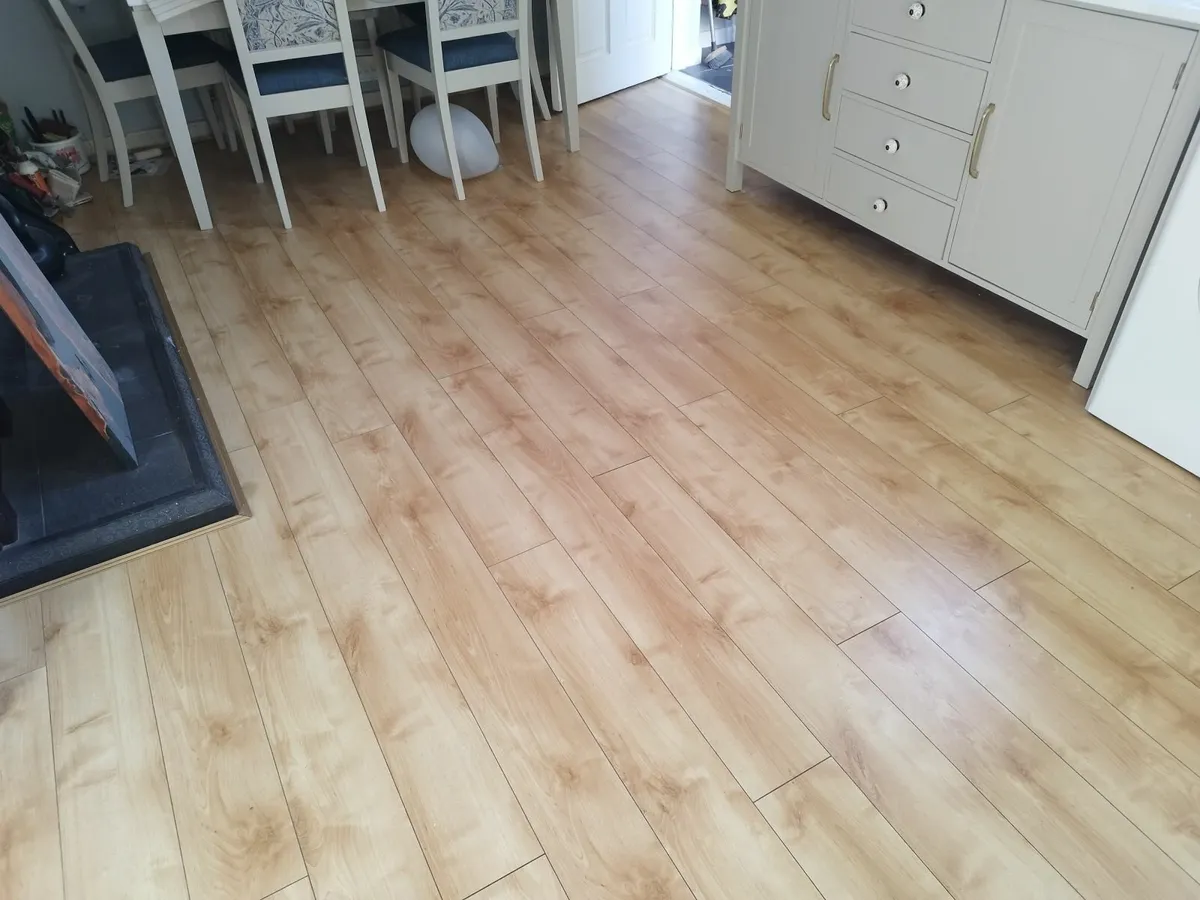 Timber laminate flooring