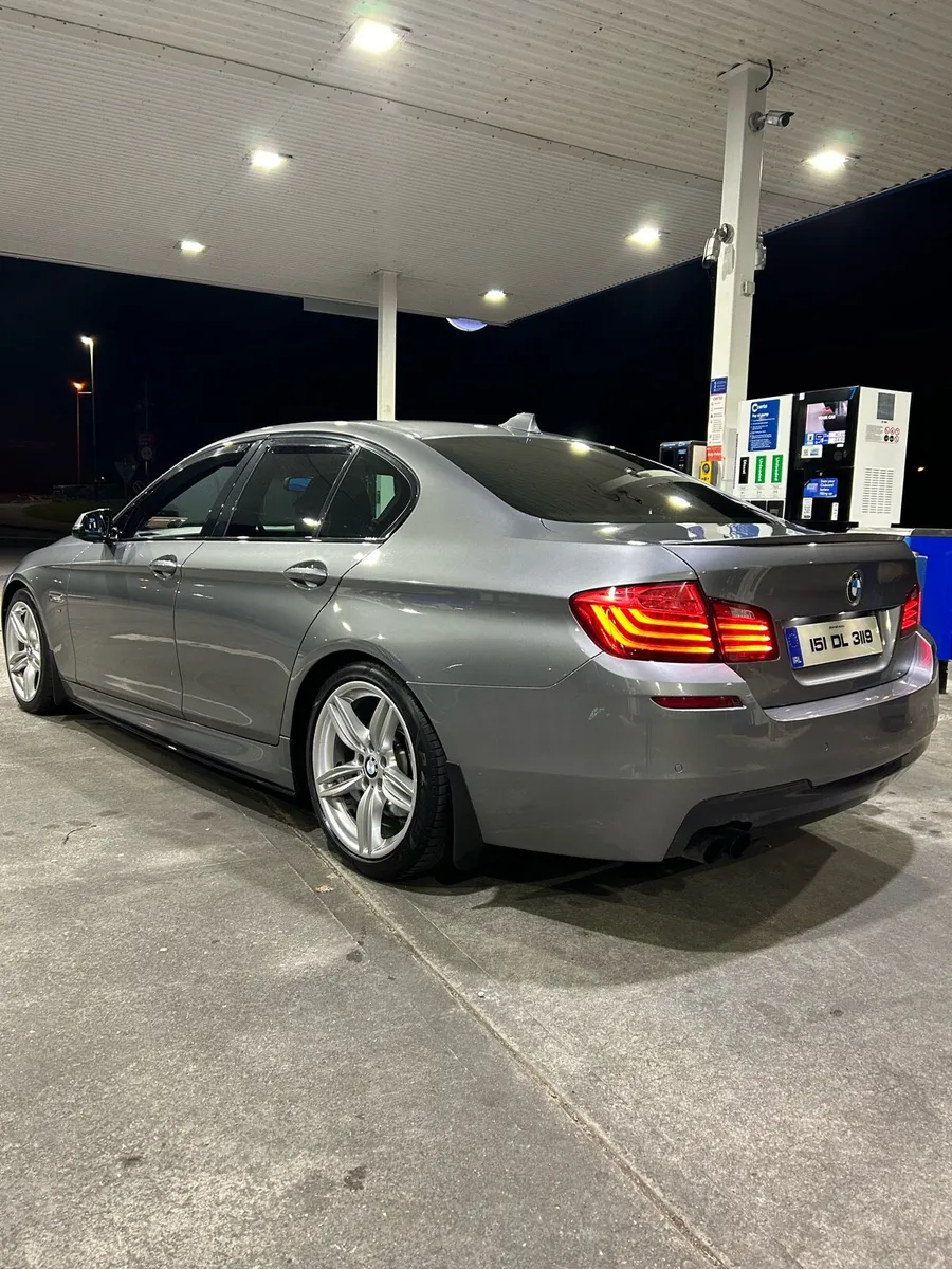 2015 BMW 520d M SPORT - Image 2